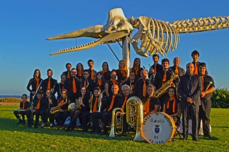 Actuación conjunta de la Banda de Pájara y la agrupación tinerfeña AMC Princesa Yaiza