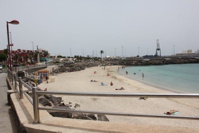La Playa de Los Pozos celebra la noche de San Juan, pero sin hoguera