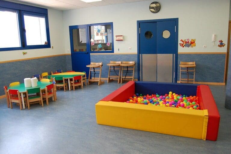 El PP reclama una ayuda directa escolar de 100 euros por hijo