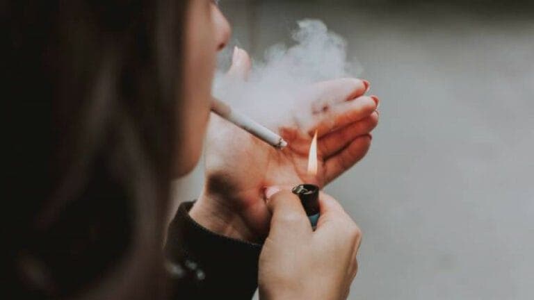 Sanidad apoya ‘Comprometerse a dejar el tabaco’ en el Día Mundial Sin Tabaco