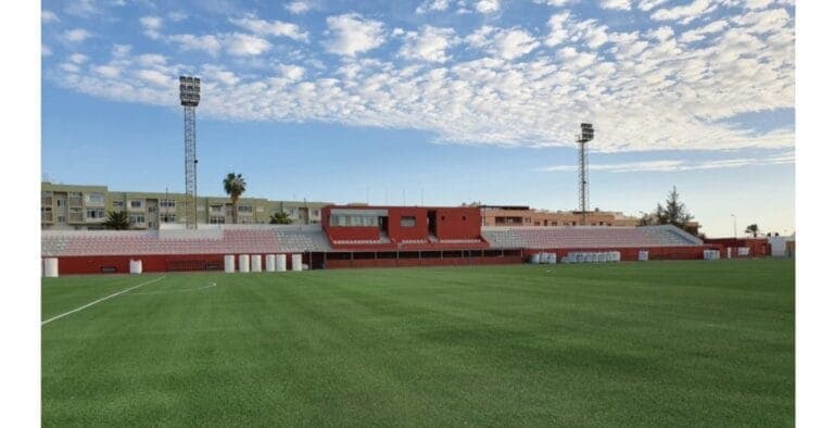 Contigo califica de «lamentable» la prohibición de beber en los campos de fútbol