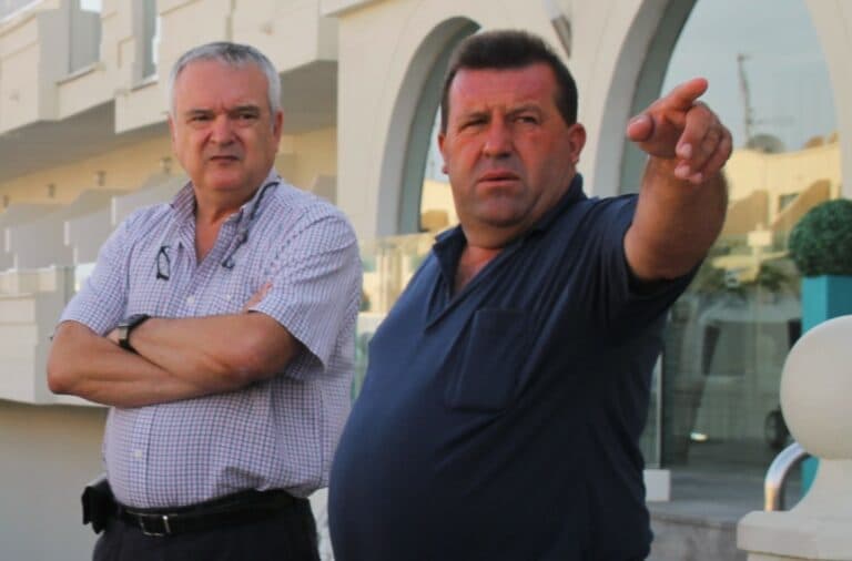 «Alojar inmigrantes en hoteles de Caleta de Fuste es un ataque a la economía de la localidad turística y la isla»