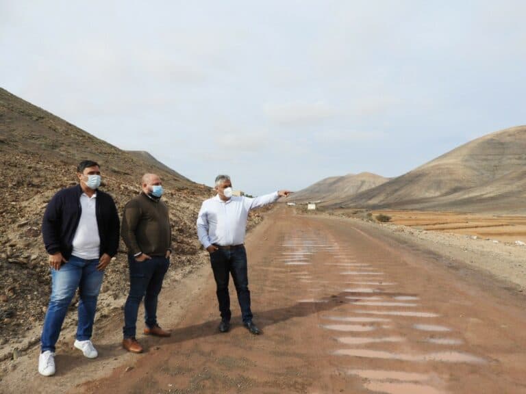 El ayuntamiento acomete la adecuación de los caminos rurales de Guisguey