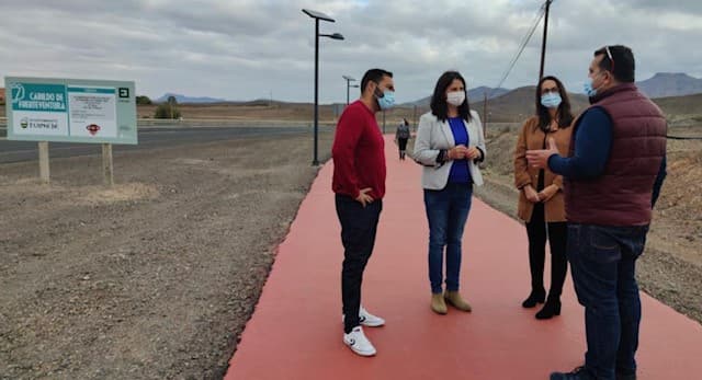 El Cabildo culmina la iluminación fotovoltaica del carril bici entre Las Playitas y Gran Tarajal