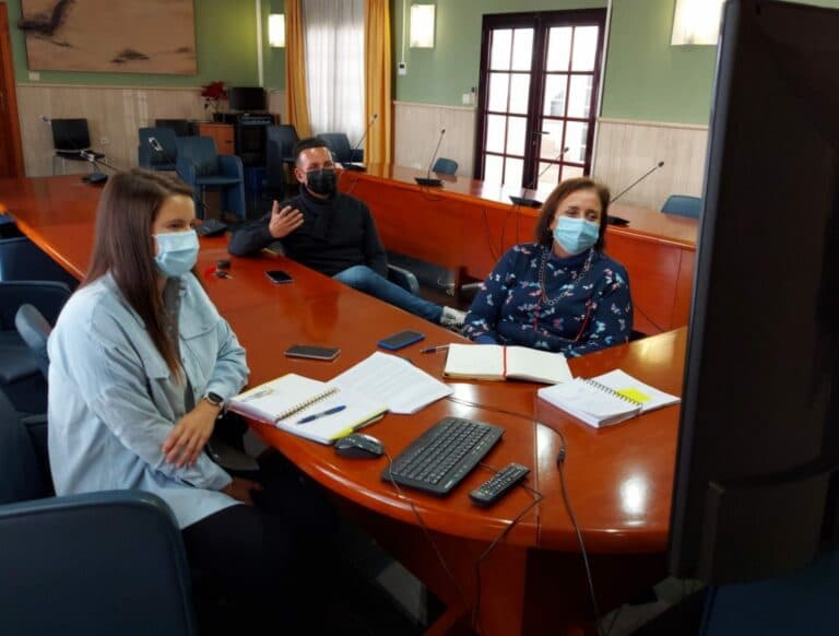 La Oliva da continuidad al servicio de información y asesoramiento a emprendedores