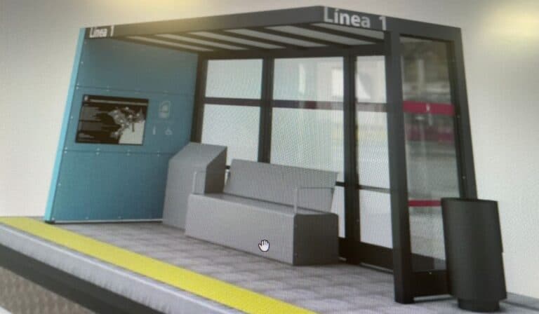 La capital estrenará 11 marquesinas accesibles