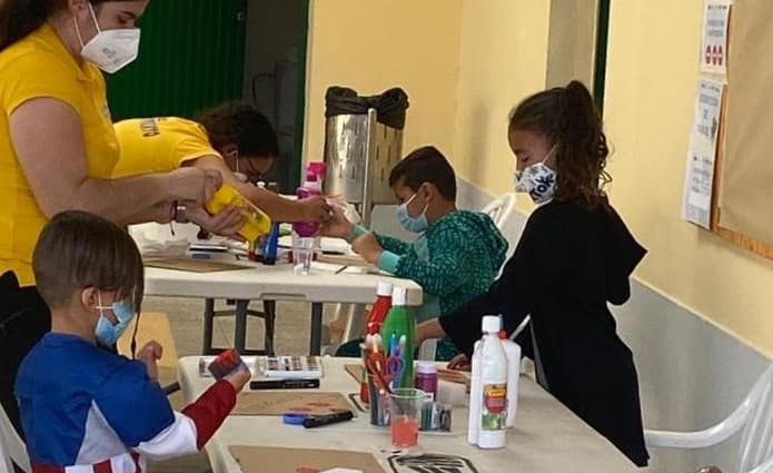 El PFAE ‘Animando Puerto’ imparte talleres infantiles con temática de Carnaval