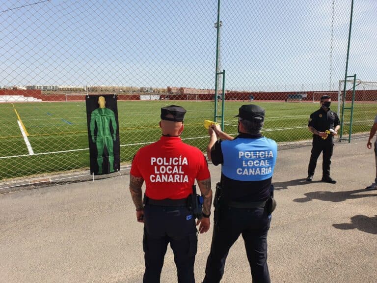 La Policía Local de Puerto del Rosario comenzará a usar pistolas Taser