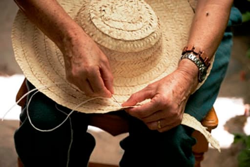 Antigua organiza el taller de artesanía tradicional Trabajos en Palma