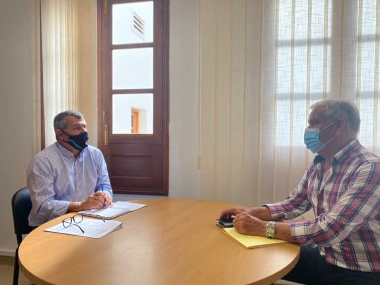 Cabildo y Cámara de Comercio trabajarán coordinados por el desarrollo empresarial de la isla