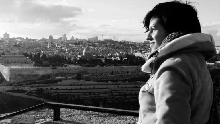 “El periodismo debe contar cómo están los migrantes en origen y por qué se echan al mar arriesgando sus vidas”