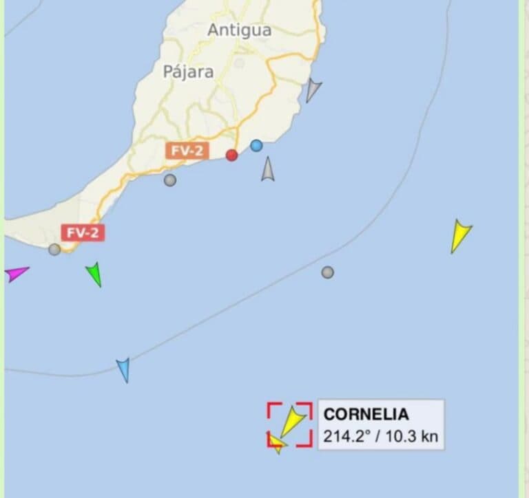 Interceptada una patera a la deriva con 56 migrantes a bordo al sur de la Isla