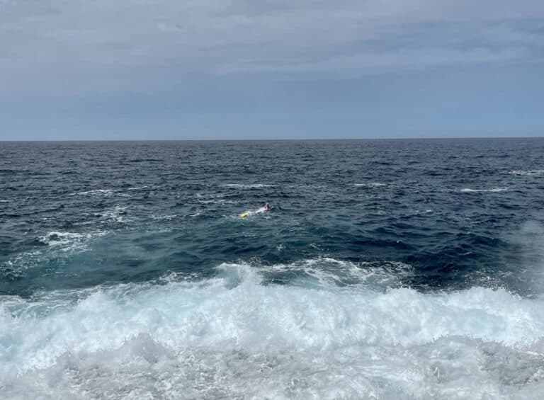 Rescatan el cadáver de una mujer flotando en el mar en Aguas Verdes