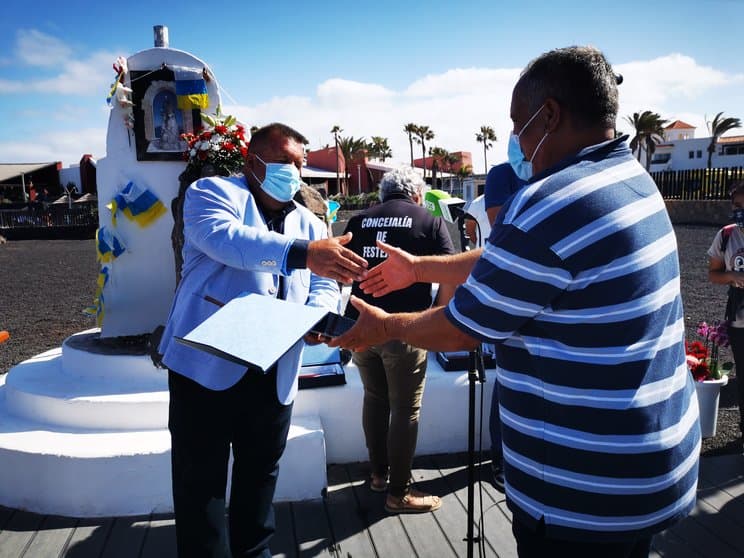 La procesión en Honor a La Peña del Mar rinde homenaje póstumo a Marcelino Pérez
