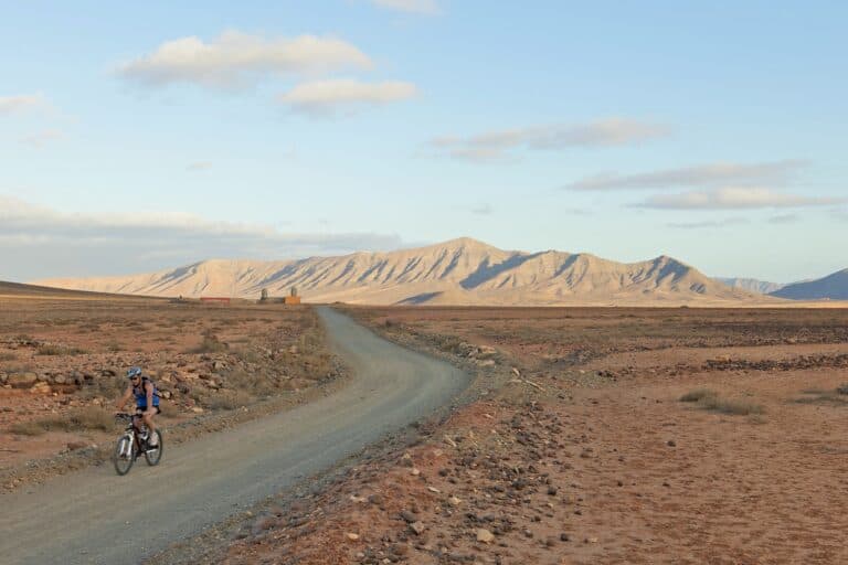 El ayuntamiento pavimentará el camino de Valles de Ortega desde La Corte