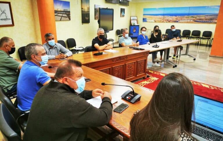 Antigua aprueba una bajada de impuestos de 1,5 millones para el 2022