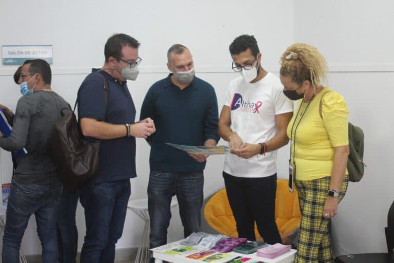 Más de treinta profesionales de la isla se introducen en el fenómeno del chemsex