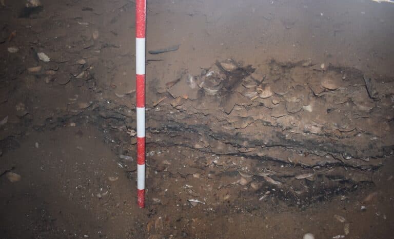 Se estudia la importancia de una cueva de Betancuria con evidencias de material histórico