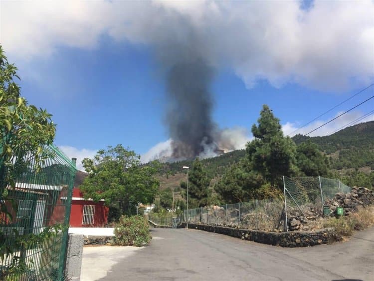 La erupción de La Palma se cobró una vida por inhalación de gases