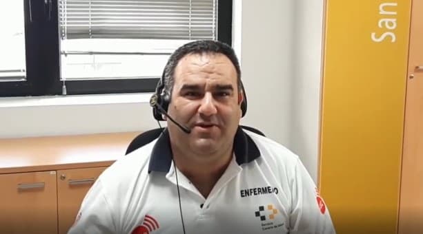 Un técnico del SUC atiende un parto por teleasistencia en Corralejo