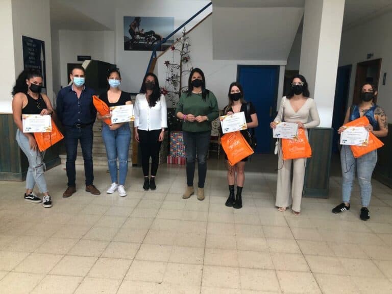 Setenta jóvenes se forman como guía de senderismo interpretado en Tuineje