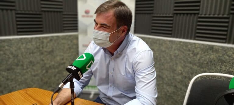 Fernando Enseñat niega la incorporación de Pilar González al PP