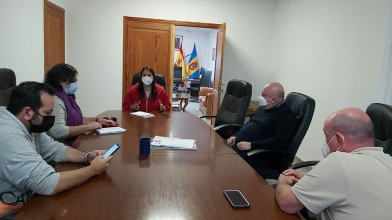 Tuineje trabaja para llevar la fibra óptica a todos los pueblos del municipio