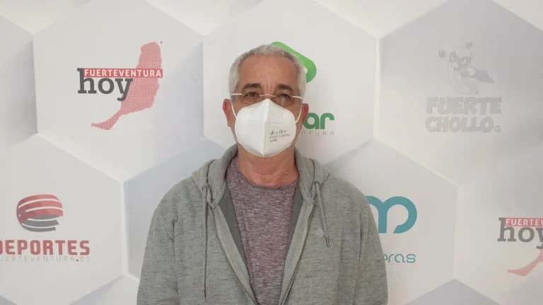 Los beneficiarios de las ayudas escolares en Puerto ya pueden recoger sus vales