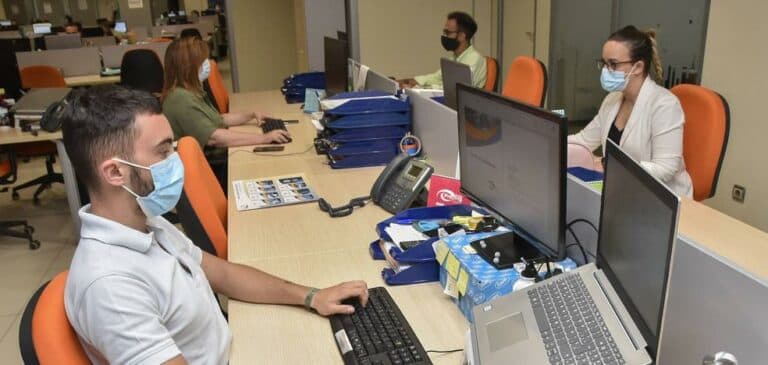 Las empresas decidirán el uso de la mascarilla tras el fin de su obligatoriedad