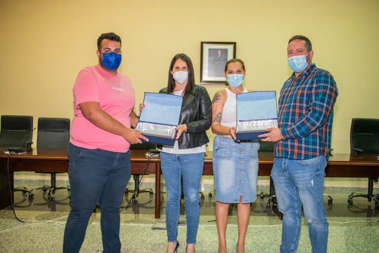 Tuineje reconoce el trabajo de los diseñadores del carnaval