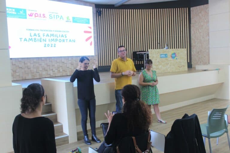 El Cabildo imparte talleres formativos con motivo del Día Internacional de las Familias