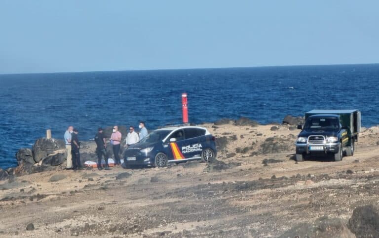 Un fallecido en Playa Blanca tras ser rescatado con síntomas de ahogamiento