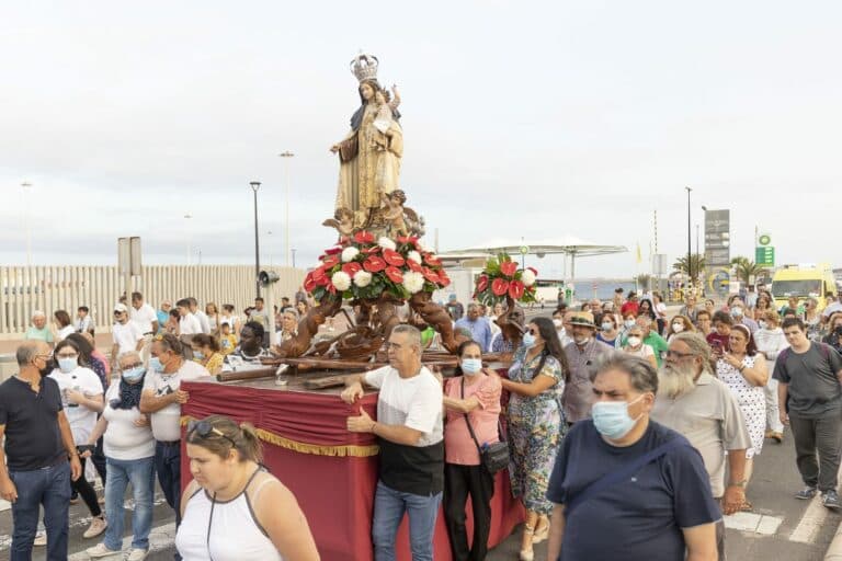Puerto del Rosario rinde homenaje a su Virgen del Carmen