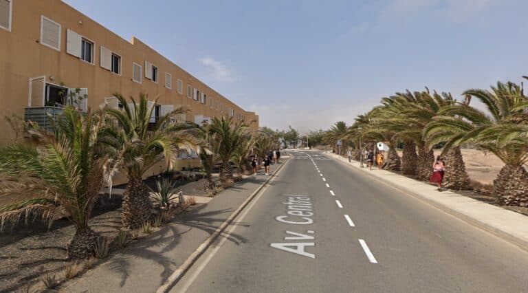 Costa Antigua, campaña de embellecimiento y un parque-gimnasio para jóvenes