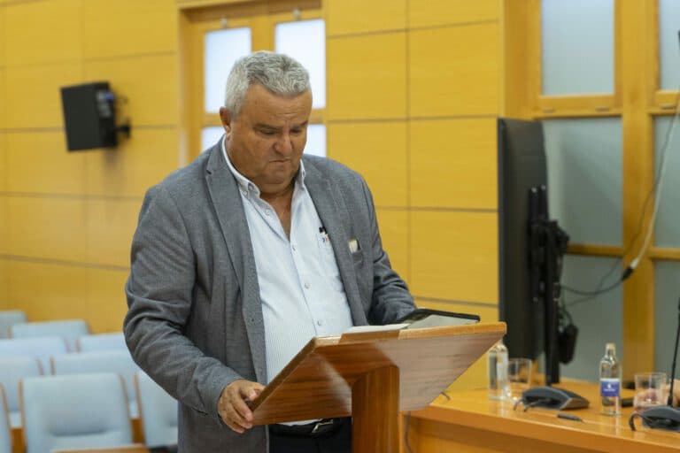 Juan Nicolás Cabrera toma posesión como consejero del Cabildo