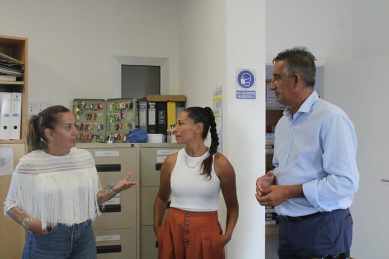 La consejera de Educación visita el CEIP de Lajares con motivo del nuevo curso