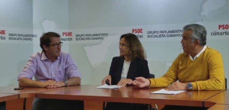 PSOE acusa al PP de “engañar” y “querer desmantelar” la educación pública