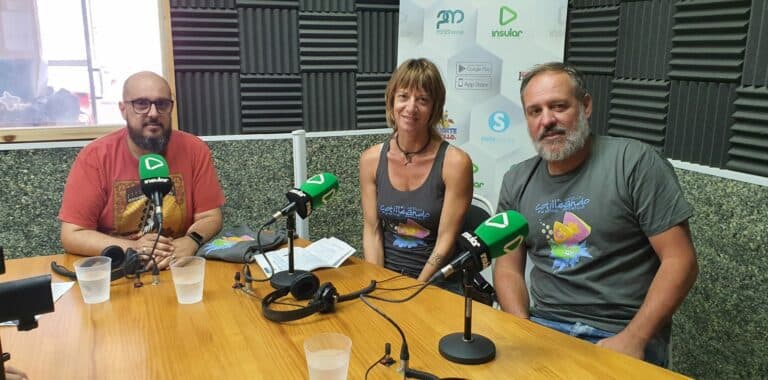 ‘Cotilleando’, arte callejero en el casco viejo de El Cotillo