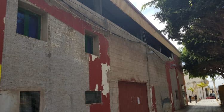 A licitación la rehabilitación de la fachada del Terrero de Lucha de Puerto Cabras