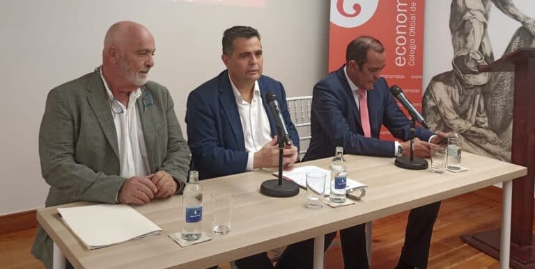 La Cámara de Fuerteventura recibe la distinción especial del Colegio de Economistas de Las Palmas