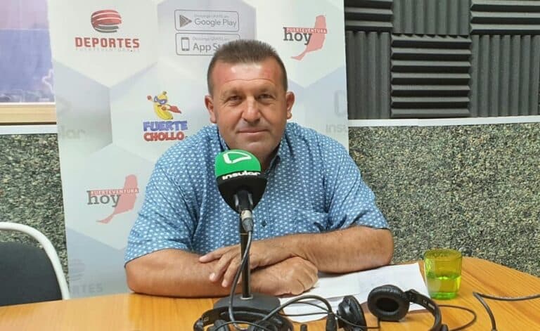 «Las obras de acceso a Los Alares por el Junquillo comenzarán desde que finalice la temporada de cría»