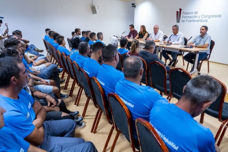 Doce nuevos planes de empleo permiten la inserción laboral de 189 desempleados en el Cabildo