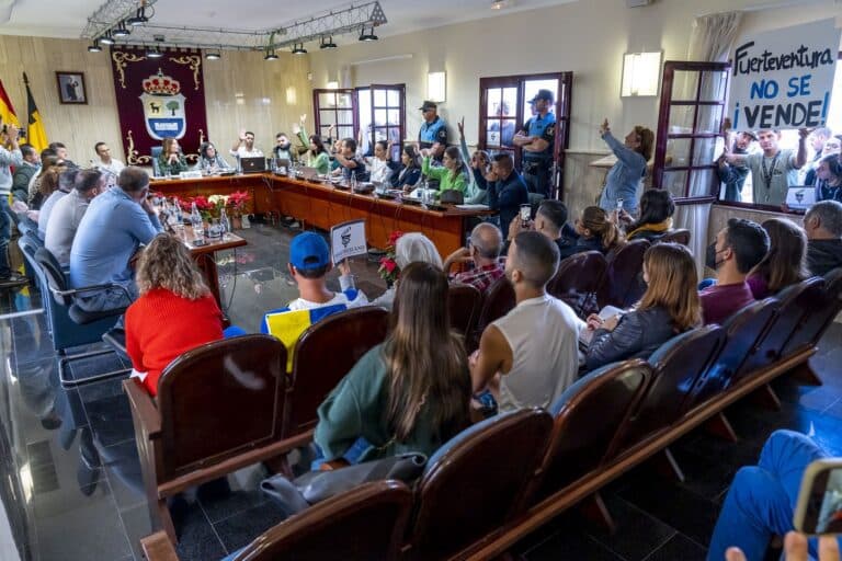 CC, En Marcha y NC consiguen el rechazo del pleno a la ubicación de Dreamland