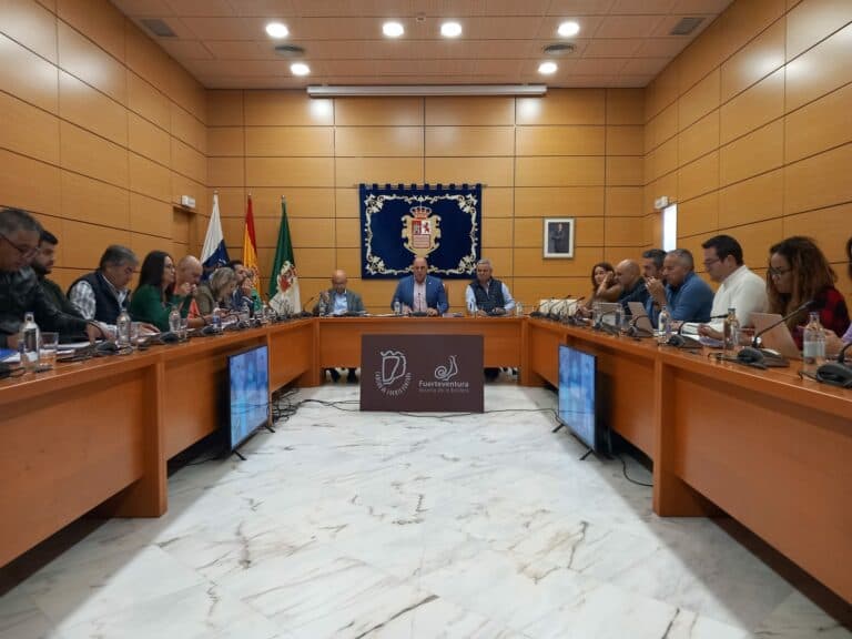 Lloret llevará a la FECAI la propuesta de ubicación de su sede en la Casa Manuel Velázquez Cabrera