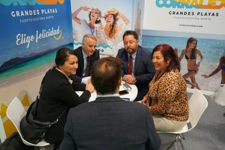 La alianza Antigua – La Oliva cierra en Fitur acuerdos para promocionar sus municipios