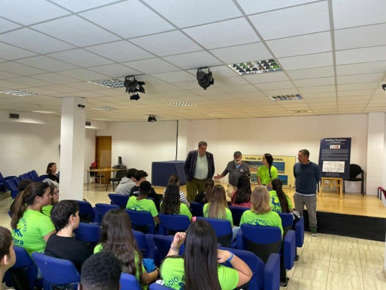 Pájara inaugura una exposición contra el cambio climático