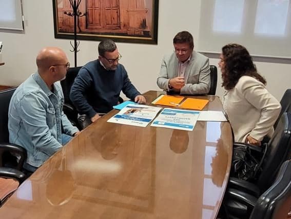 Pájara firma un nuevo convenio con Radio Ecca