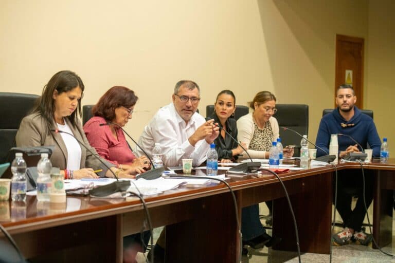 Tuineje liquida su presupuesto con unos niveles por encima de los exigidos