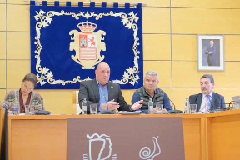 Lloret anuncia que “en 15 o 20 días” se presentarán los proyectos del nuevo Plan Hidráulico de la Isla