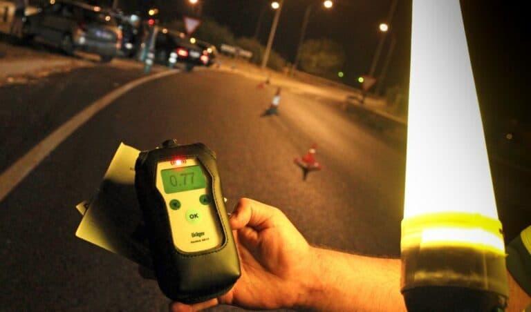 El alcohol al volante está presente entre el 30 y el 50 % de los accidentes mortales